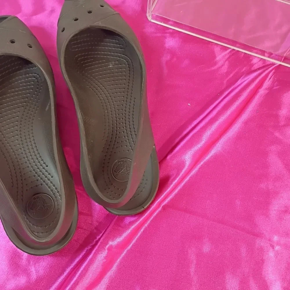 CROCS Women’s Brown Slingback Peep-Toe Sandals